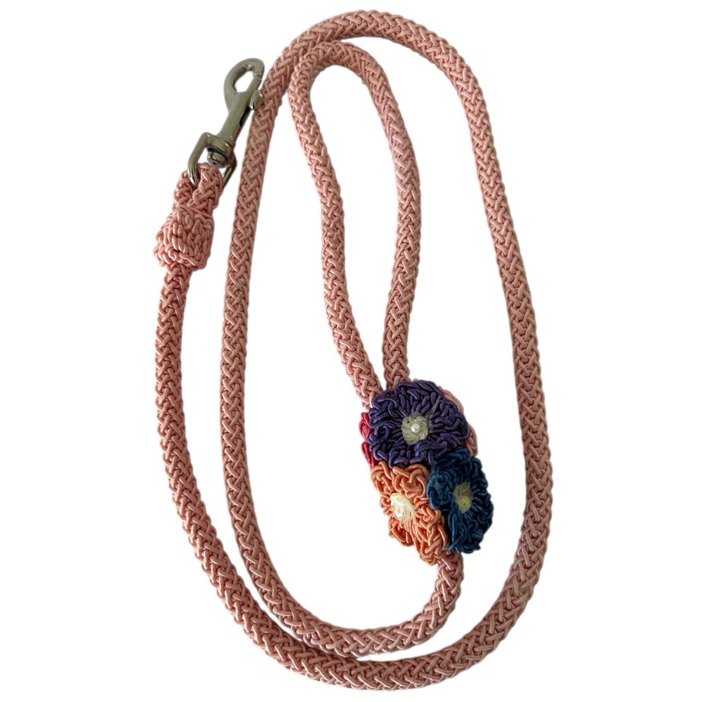 🦋 5/$25 - Vintage Floral Dog Leash by Max Pawfection NYC Boutique in Light Pink
